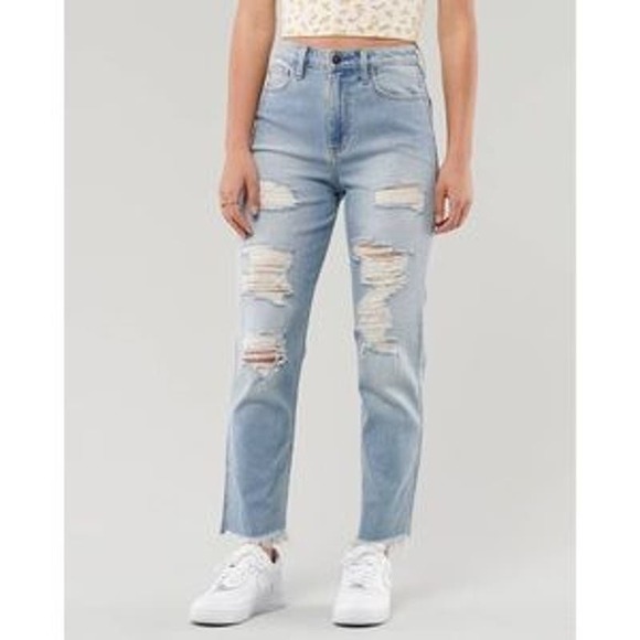 NWT Hollister Women's Distressed Ultra Highrise Mom Jean.‎ Size 29/9L - Picture 2 of 10